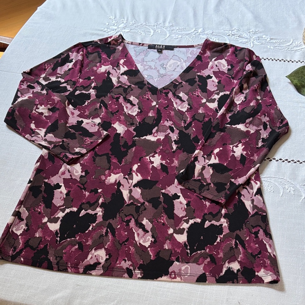 Alex Marie Women's V-Neck Purple and Black Top